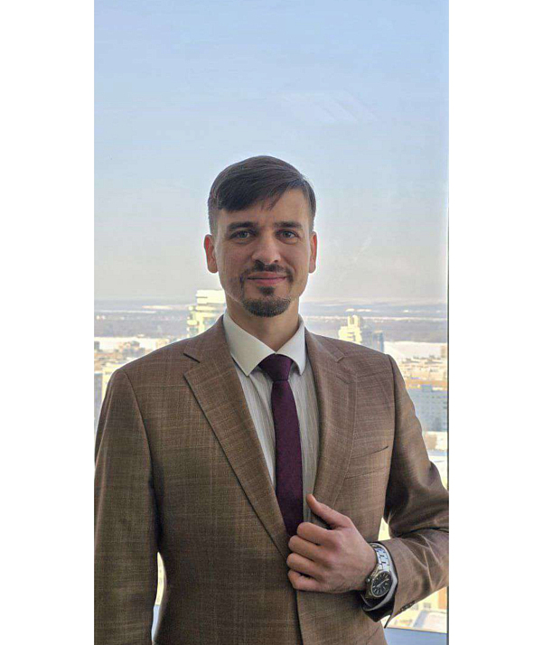 Роман Несоленов