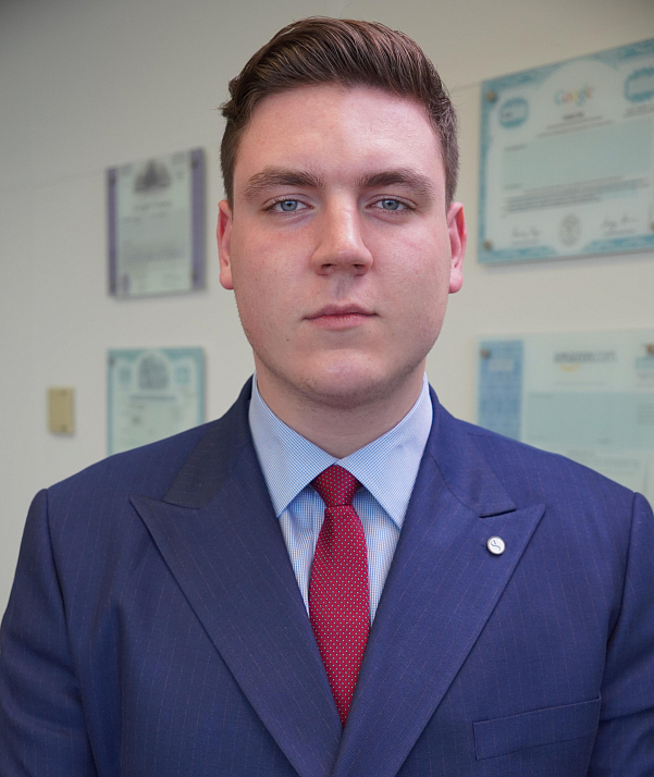 Дмитрий Иванченко